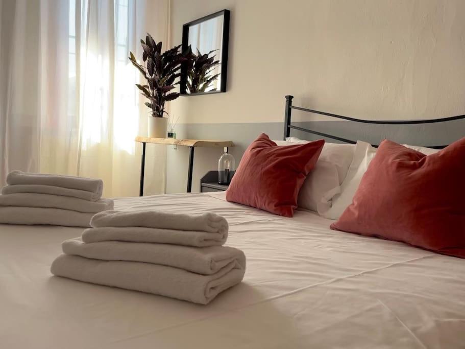 2-Bedroom Flat In The Heart Of Bergamo City Centre Exterior photo