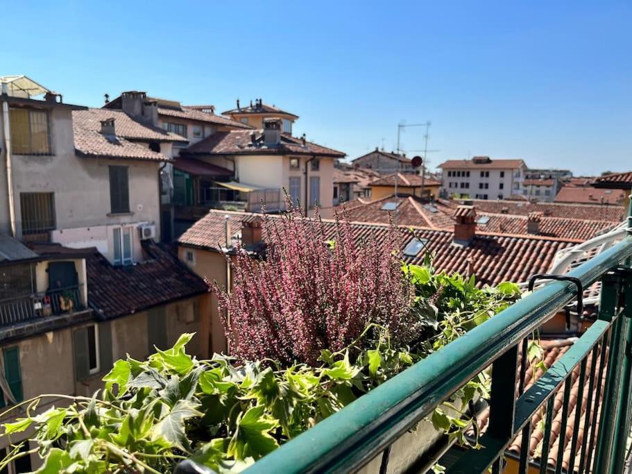 2-Bedroom Flat In The Heart Of Bergamo City Centre Exterior photo